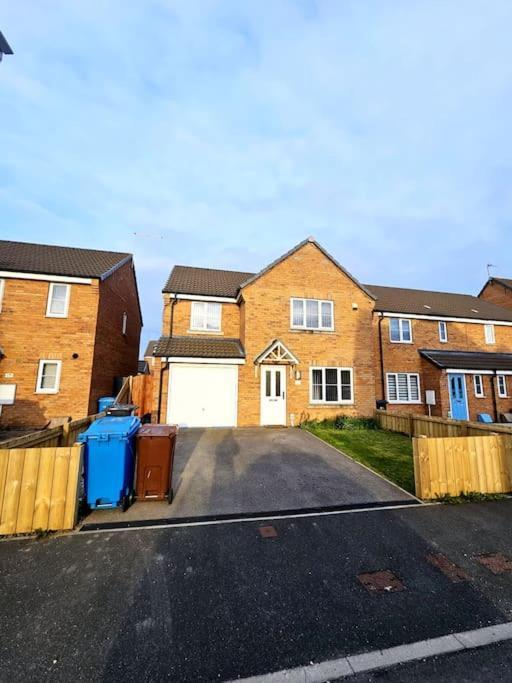 Spacious Modern 4Bd House Kingston upon Hull Exterior foto